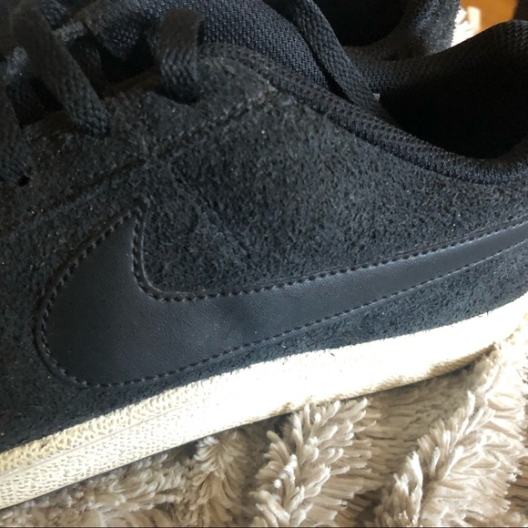 Nike Suede Court Shoe - Picture 3 of 4